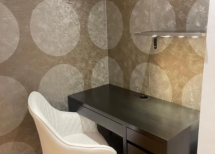 Precioso Piso En El Centro De Con Garaje En El Mismo Edificio *